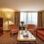 Clarion Collection Arlington Court Suites Hotel