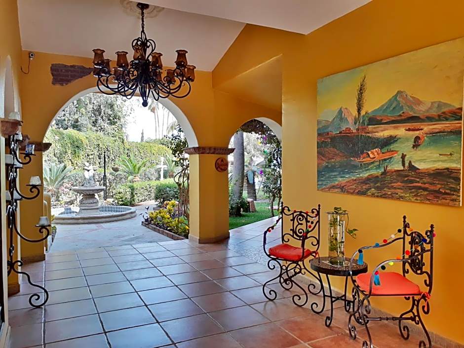 El Encanto Inn & Suites