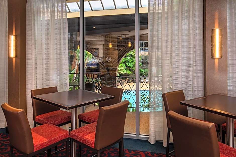 Courtland Grand Hotel, Trademark Collection by Wyndham