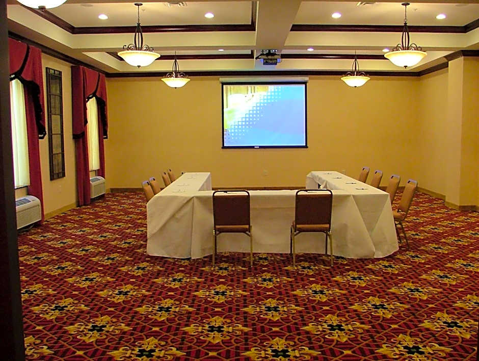 Baymont by Wyndham Henderson