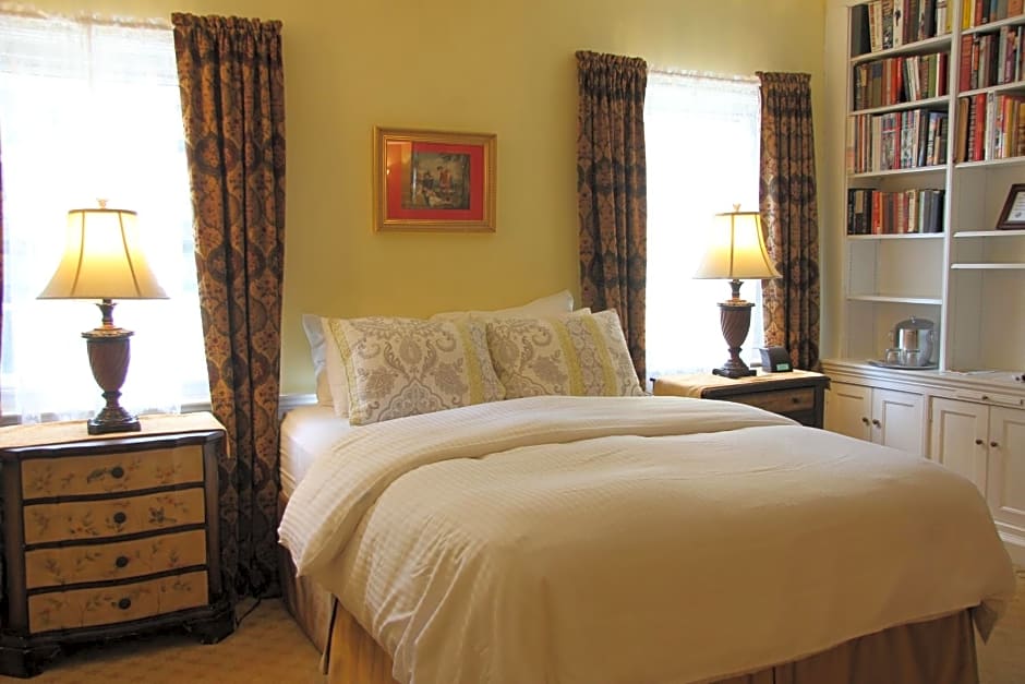 Morris House Hotel - Bed And Breakfast