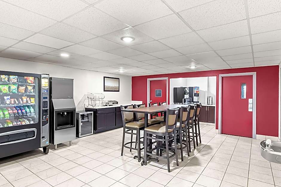 Red Lion Inn & Suites Pontoon Beach