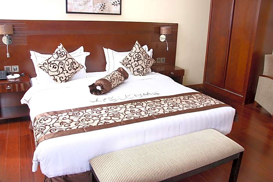 The White Rhino Hotel