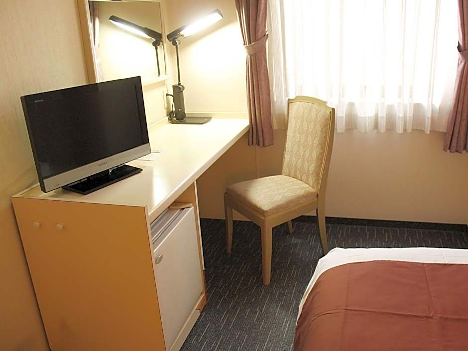 Hotel Livemax Chofuekimae