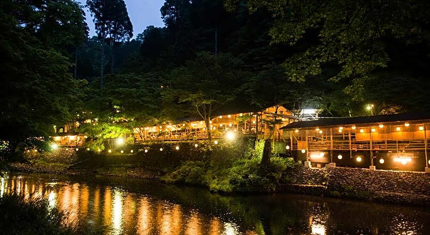 Momijiya Honkan Takao Sansou Ryokan