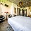 Hotel Urban Dreams