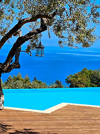 Yialasi Hotel