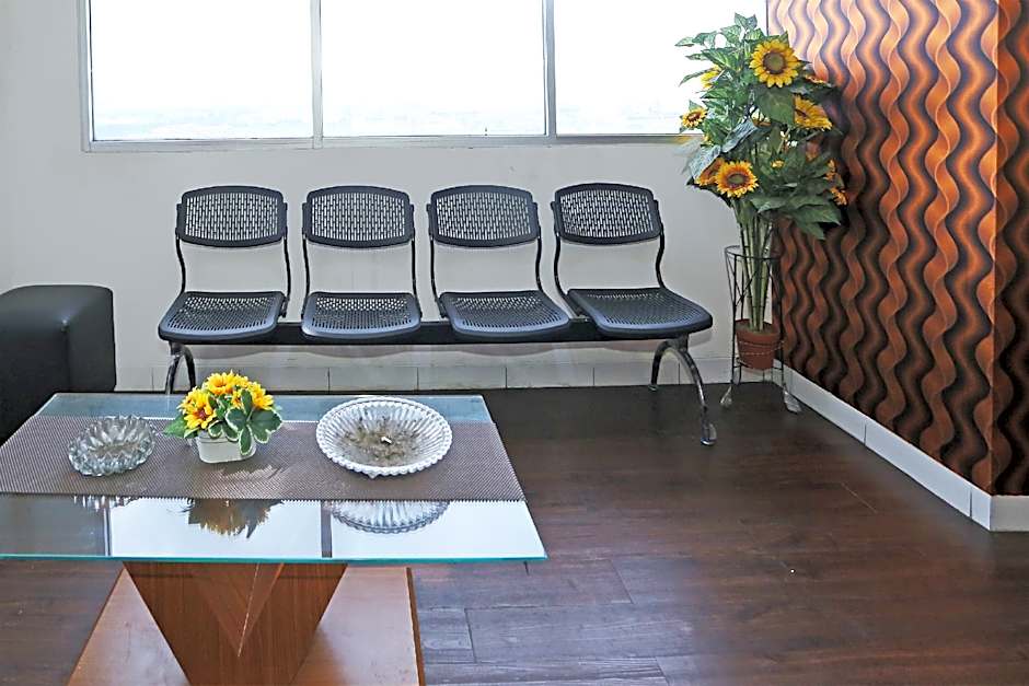 OYO 92317 Apartment Riverview By Alima View