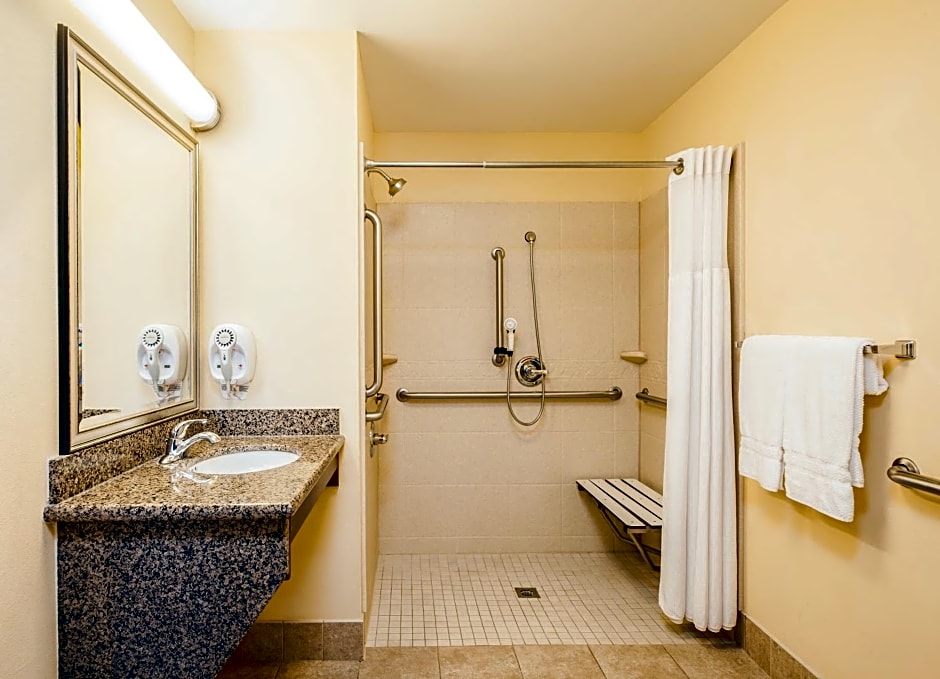 Staybridge Suites El Paso Airport Area