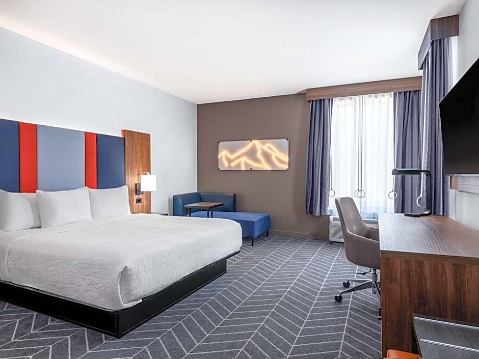 La Quinta by Wyndham Chelsea Birmingham