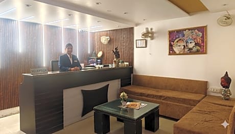 Hotel Ravi Palace