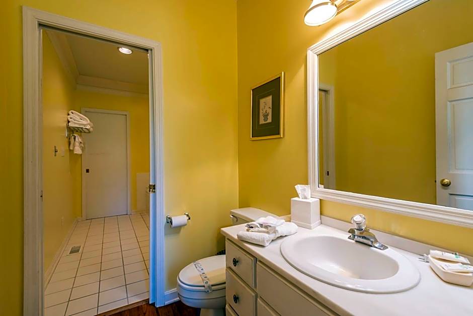 Century Suites Hotel