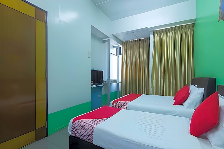 OYO 880 Hotel Purple Town