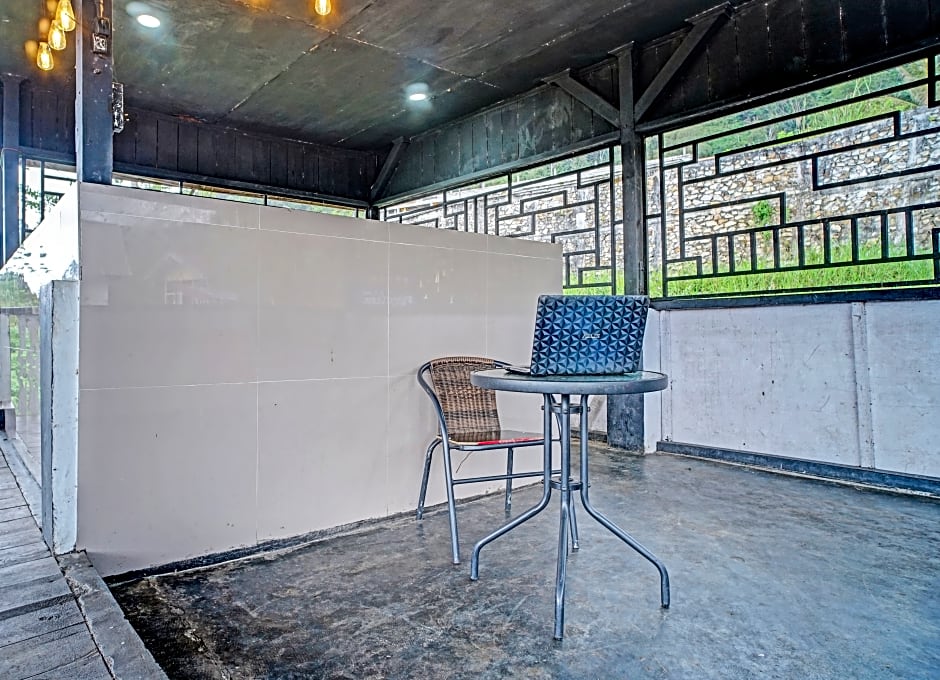 91562 Hotel & Cafe Angkasa Golat