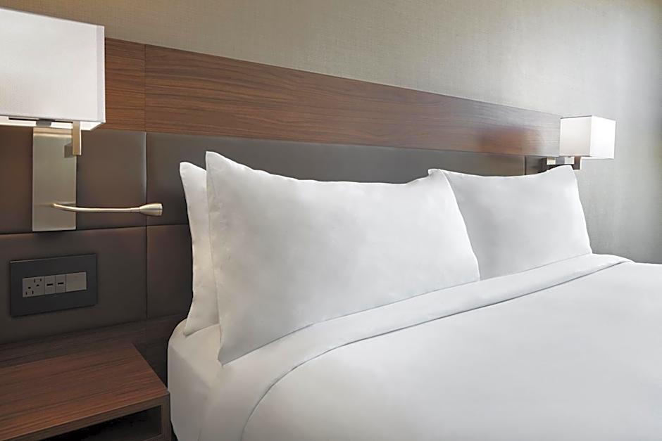 AC Hotel by Marriott St. Louis Clayton