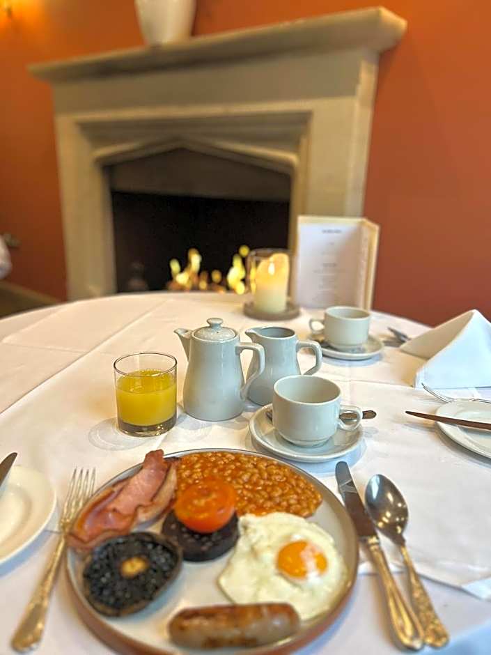 Ravenwood Hall Hotel