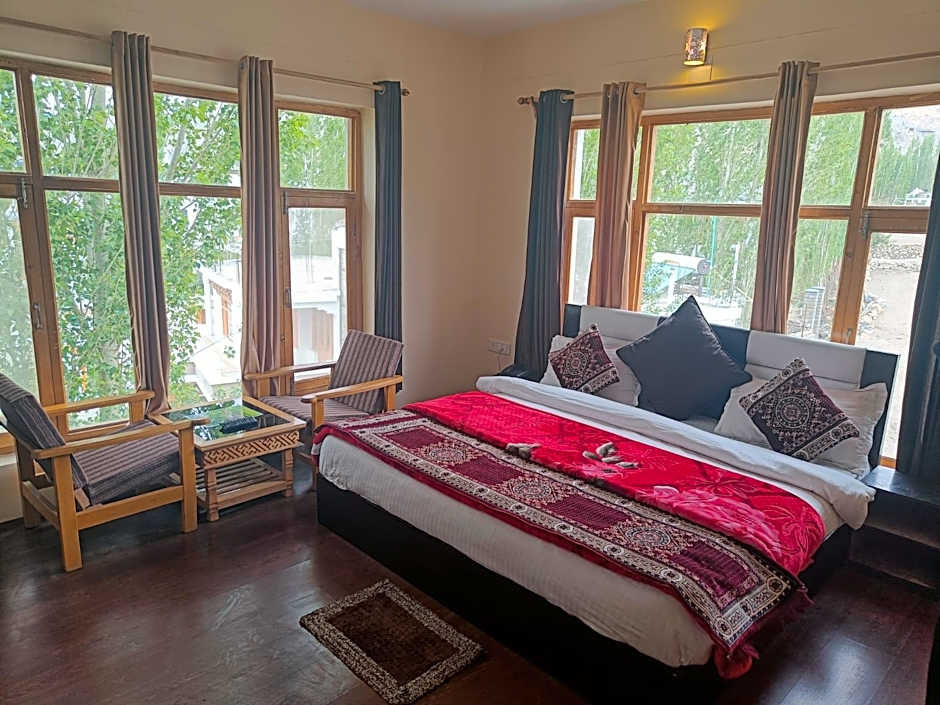 Glacier View Guest House