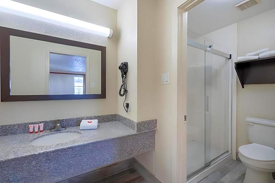 OYO Hotel Tulsa N Sheridan Rd & Airport
