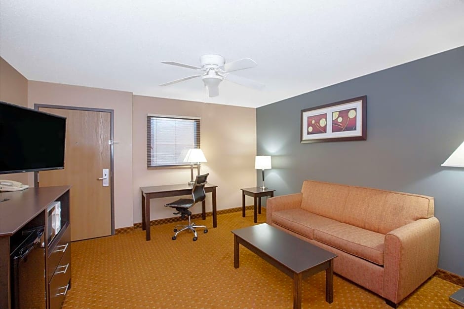 AmericInn by Wyndham Coralville