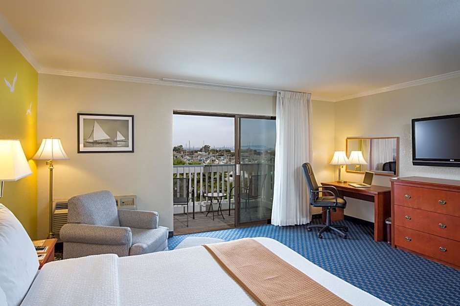 The Marina Inn on San Francisco Bay