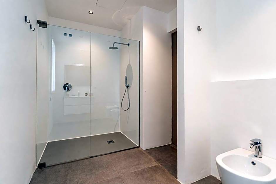 Amare Suite & Apartments
