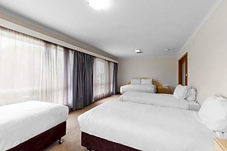 Four-Bedroom House - 9 Farlie Street