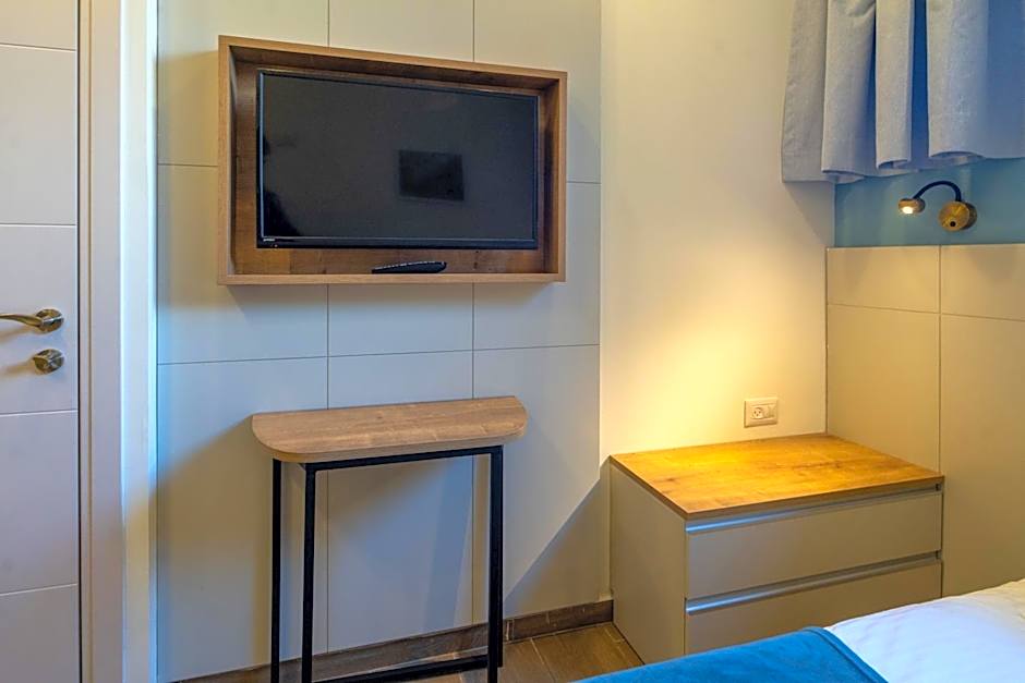 Shlomtzi Hotel