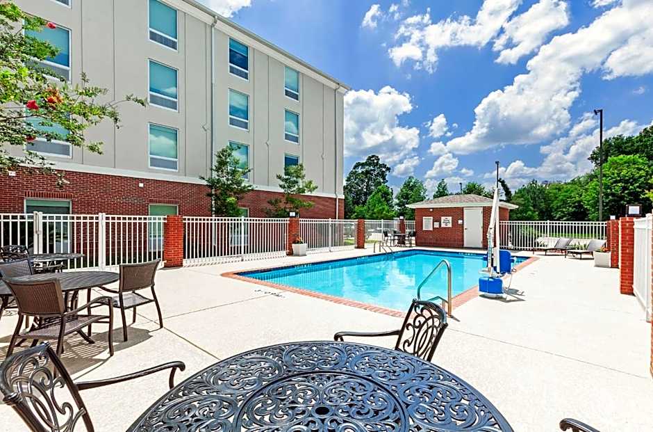 Holiday Inn Express & Suites Baton Rouge East By IHG