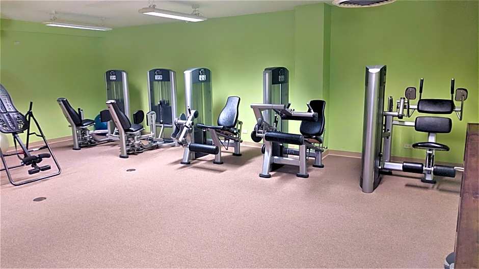 Bella Sirena 305-A - Elegant Oceanview Condo on Beachfront Resort