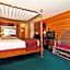 Days Inn & Suites by Wyndham Williamsburg IA North