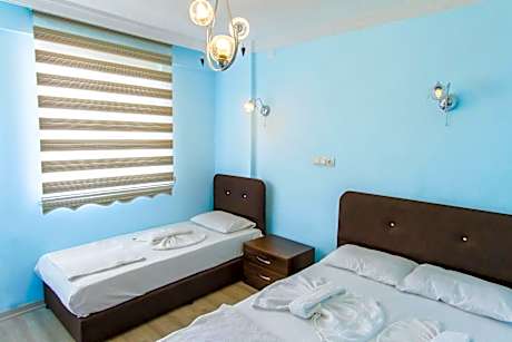 Standard Triple Room with Sea View