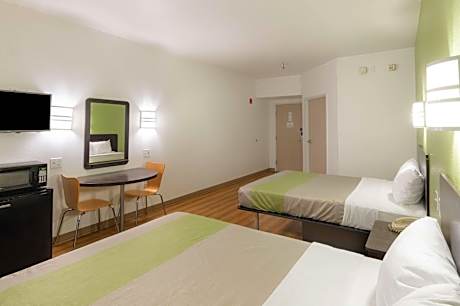 Quadruple Room - Disability Access - Roll in Shower