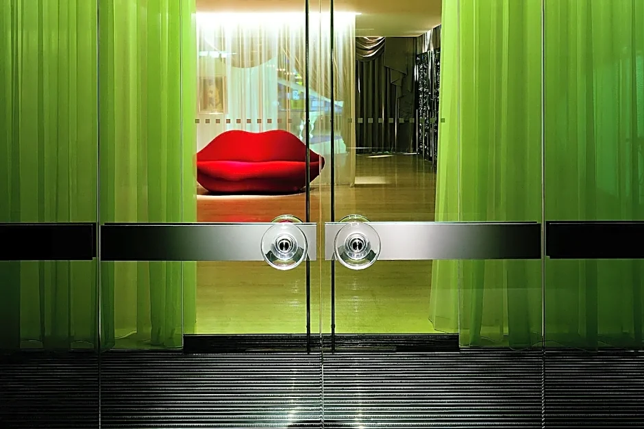 Sanderson London