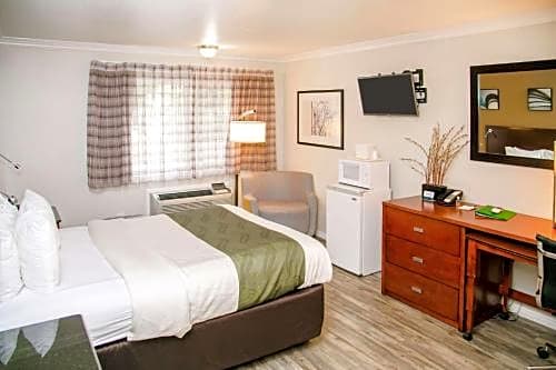 Quality Inn & Suites Thousand Oaks - US101