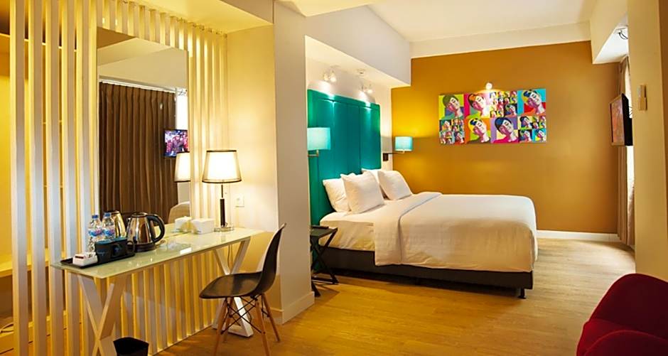 Idoop Hotel by Prasanthi