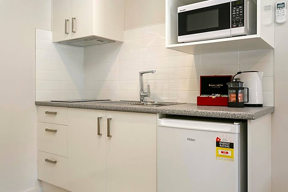 Acacia Lake View Motel