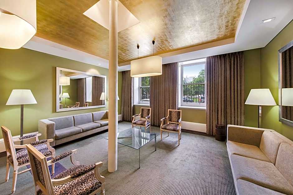 Adina Apartment Hotel Adelaide Treasury