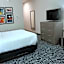La Quinta Inn & Suites by Wyndham-Red Oak TX IH-35E