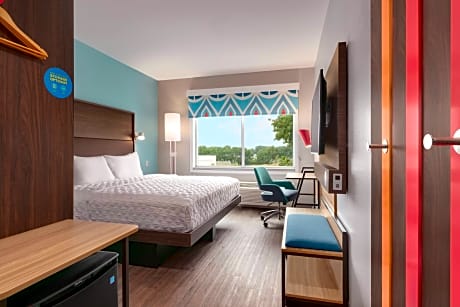 1 King Bed