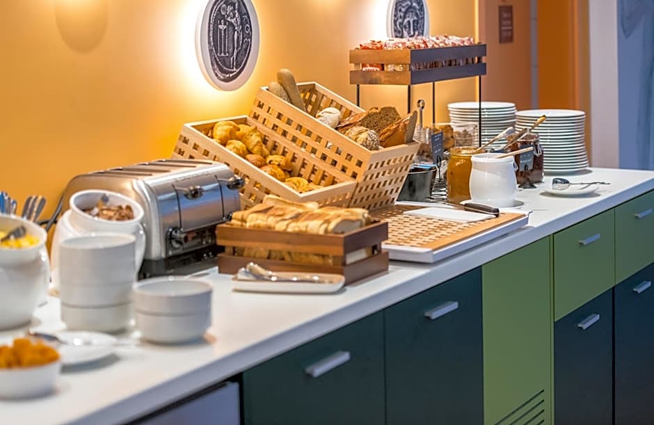 ibis Styles Athens Routes