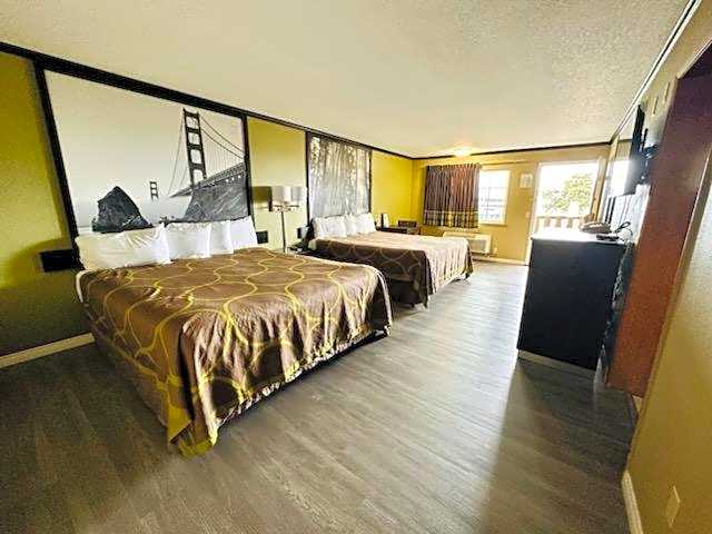 Super 8 by Wyndham Crescent City