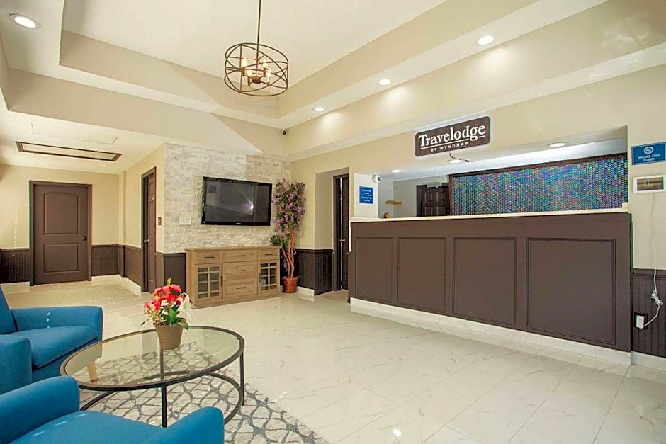 Travelodge by Wyndham Macon West