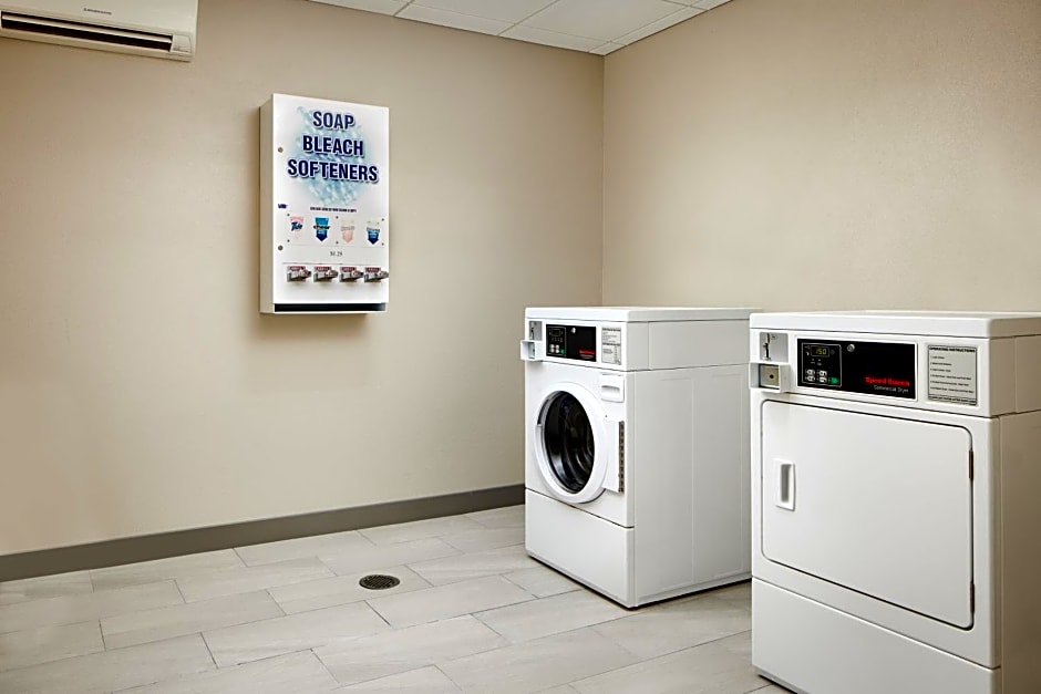 Holiday Inn Express & Suites Bridgeport By IHG
