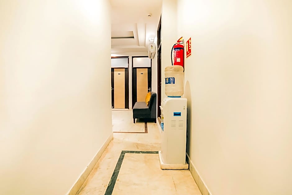 Mangotree Deluxe by OYO Rooms – Delhi, NY