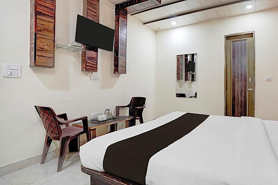 Super Hotel O Zirakpur City Court Complex Formerly The Platinum