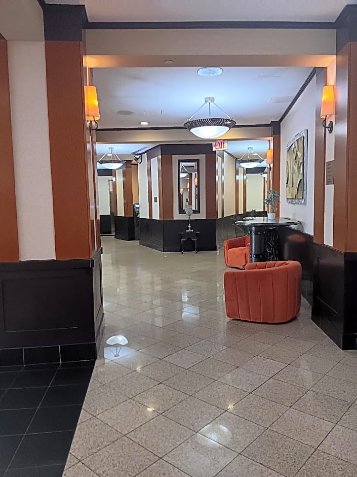 Clarion Hotel & Suites – Mount Laurel, NJ