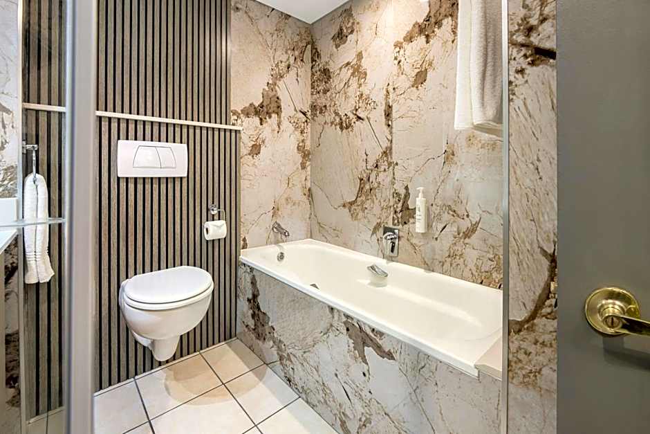 Protea Hotel by Marriott Johannesburg Balalaika Sandton