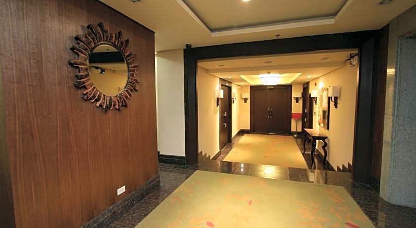 Crown Regency Hotel Makati