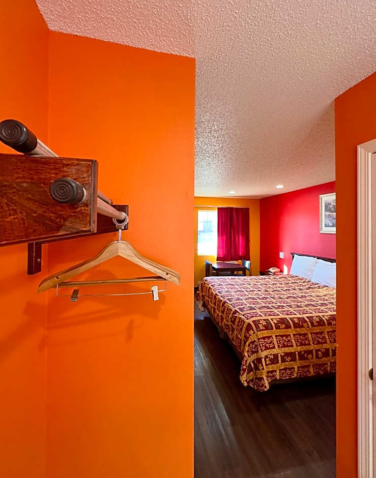 Razorback Inn