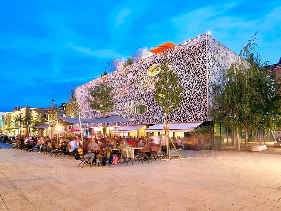 Crystal Hotel